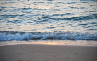 mavi denizde dalgalar