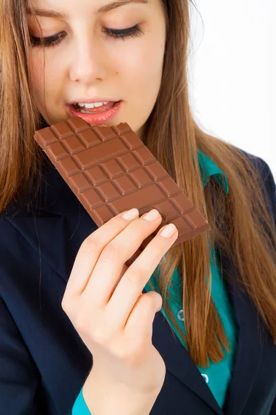 Bonita Mujer Negocios Comer Barra Chocolate Aislado Sobre Fondo Blanco —  Fotos de Stock