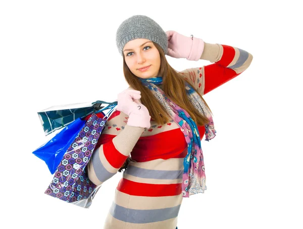 Attraktive Junge Frau Mütze Mit Einkaufstaschen Auf Weißem Hintergrund Winter — Stockfoto