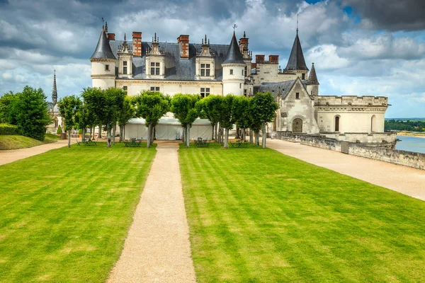 Majestätiska Prydnads Trädgård Amboise Slott Loiredalen Frankrike Europa — Stockfoto