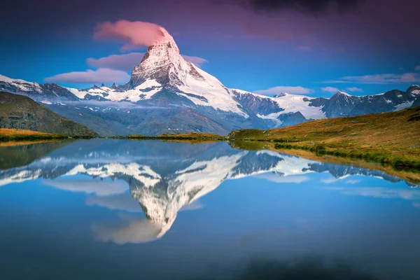 Famosa Fotografía Destino Senderismo Espectacular Amanecer Con Fantástico Matterhorn Magnífico — Foto de Stock