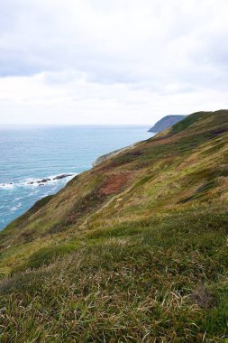 uçurum kıyılarında