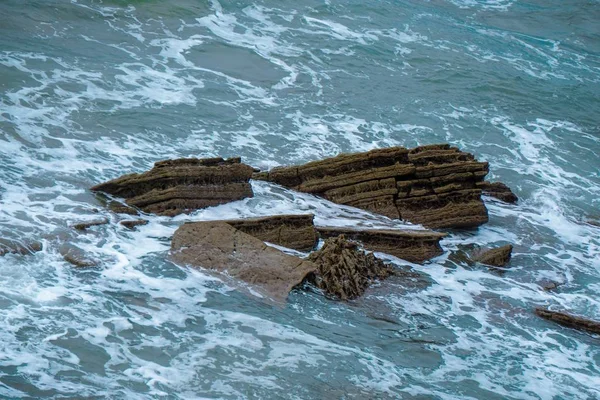 海の岩は — ストック写真