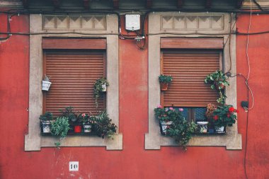 Bina içinde pencere