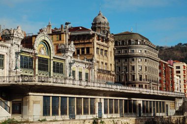 şehrin mimarisi bina