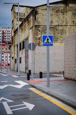                   trafik işareti sokak             
