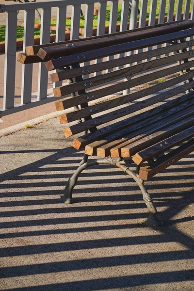 Holzbank Auf Der Straße Bilbao Spanien — Stockfoto