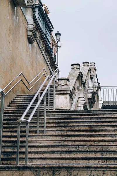 Σκάλα Στο Δρόμο Σκάλες Αρχιτεκτονική Στο Μπιλμπάο Πόλη Της Ισπανίας — Φωτογραφία Αρχείου