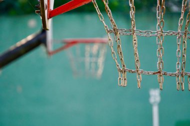   Bilbao şehri İspanya 'da sokak sepeti.                              