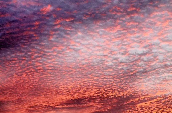 Wunderschöner Hintergrund Orangefarbener Sonnenuntergangswolken Himmel — Stockfoto