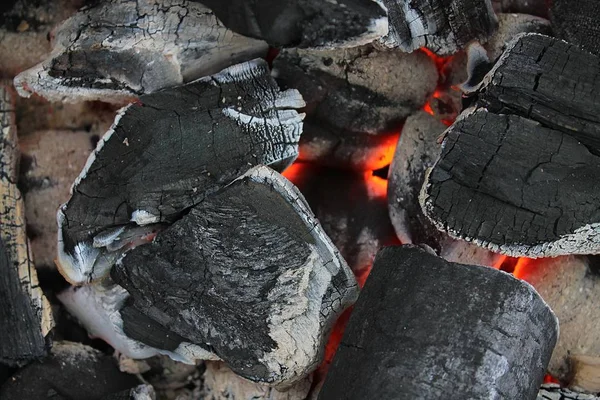 Cerca Superficie Carbón Que Brilla Una Parrilla — Foto de Stock