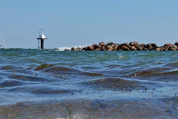 Vattenvågor Och Vattenytor Kusten Och Stranden — Stockfoto