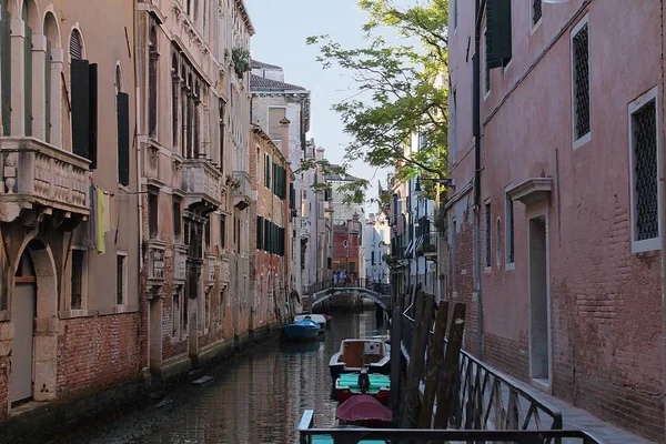 Όμορφη Τουρισμού Πλάνα Της Βενετίας Στην Ιταλία Δείχνει Κανάλια Κτίρια — Φωτογραφία Αρχείου
