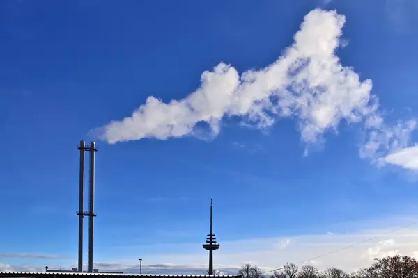Contaminación Industrial Cielo Azul —  Fotos de Stock