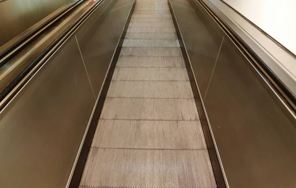 Escalator Ένα Εμπορικό Κέντρο — Φωτογραφία Αρχείου