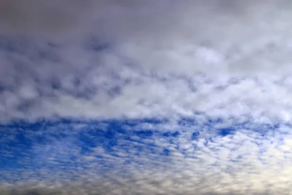 Piękny Strzał Błękitne Niebo Chmury Alto Cumulus — Zdjęcie stockowe