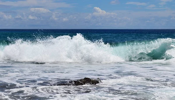 Cennet Adası Seyşel Adaları Nın Plajları Çarpıcı Hint Okyanusu Dalgaları — Stok fotoğraf