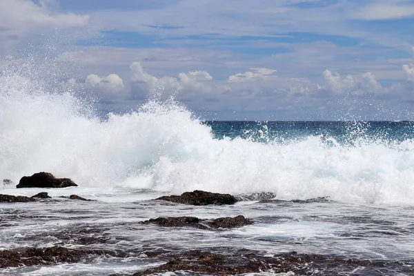 Cennet Adası Seyşel Adaları Nın Plajları Çarpıcı Hint Okyanusu Dalgaları — Stok fotoğraf