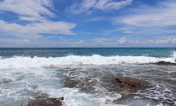 Zachwycające Fale Oceanu Indyjskiego Plażach Seszeli Wyspa Paradise — Zdjęcie stockowe