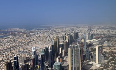 Dubai Uluslararası Dubai Kongre ve Sergi Sarayı 154th kattan çatı görünümü