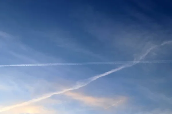 Aeronave Contrai Céu Azul Tomado Norte Alemanha — Fotografia de Stock