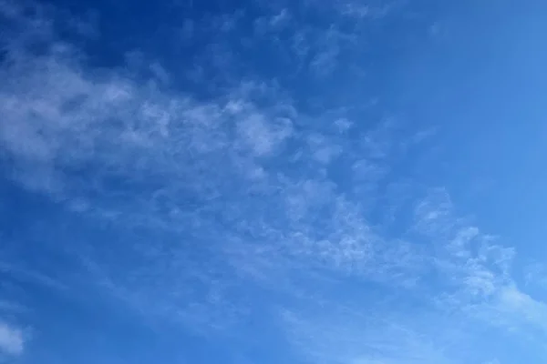 Пухнасті Білі Хмари Синє Небо Прийняті Півночі Німеччини — стокове фото