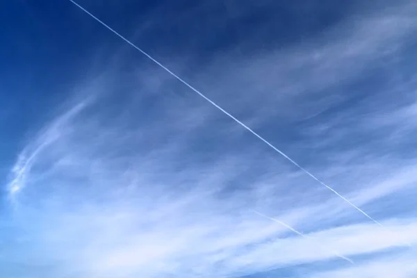 Nuvens Cirros Céu Azul Fotografado Norte Alemanha — Fotografia de Stock