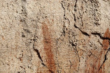 Granit ve beton duvarlar ve Kuzey Almanya'da alınan zemin yüzeyi kadar kapatın