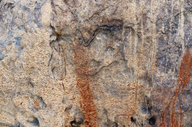 Granit ve beton duvarlar ve Kuzey Almanya'da alınan zemin yüzeyi kadar kapatın