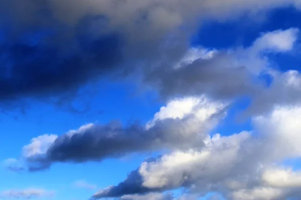 Nuvens Brancas Fofas Céu Azul Profundo Visto Norte Alemanha Europa — Fotografia de Stock