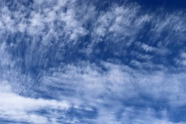 Dramatisk Himmel Med Mörka Moln Formationer — Stockfoto