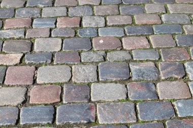 Arnavut kaldırımlı cadde ve kaldırımların farklı bakış açılarıyla ilgili detaylı yakın görüşleri