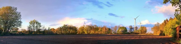 Приголомшливі Панорами Високою Роздільною Здатністю Північного Німецького Сільськогосподарського Ландшафту Сонячний — стокове фото