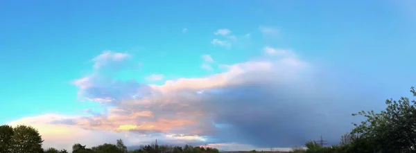 Stunning Colorful Sunset Sky Panorama Showing Beautiful Cloud Formations High — Stock Photo, Image