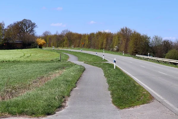 Strade Campagna Vuote Trovate Nell Europa Settentrionale Con Campi Alberi — Foto Stock