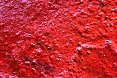 Kırmızı mavi mor ve gümüş conrete ve tuğla duvarlarda renkli grafiti boya yüksek çözünürlüklü doku