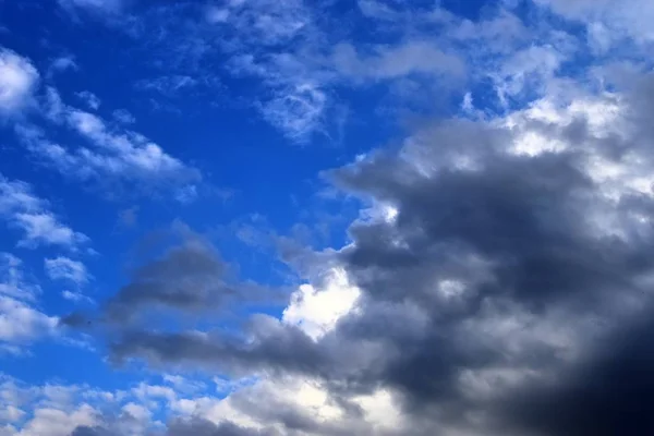 Donkere Wolken Vormen Lucht Vlak Voor Een Onweersbui — Stockfoto