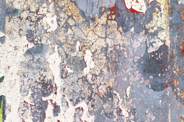 Kiel Almanya'da kayıp bir yerde bulunan beton duvarlardan soyulmaya nisbeten renkli boyanın yakından görünümü