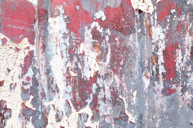 Kiel Almanya'da kayıp bir yerde bulunan beton duvarlardan soyulmaya nisbeten renkli boyanın yakından görünümü