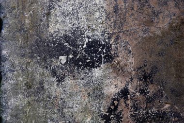 Eski ve yıpranmış beton duvarlarda ayrıntılı yakın görünüm