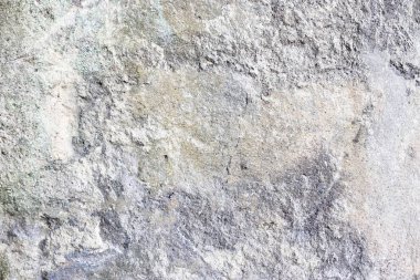 Eski ve yıpranmış beton duvarlarda ayrıntılı yakın görünüm