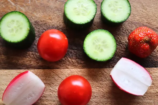 Blick Auf Ein Gesundes Deutsches Frühstück Mit Sandwiches Tomaten Gurken — Stockfoto