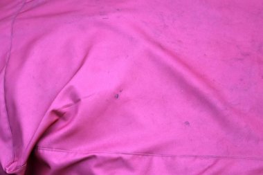 Plastik folyo ve plastik yüzeylerin yüksek çözünürlükteki detaylı görünümünü kapat