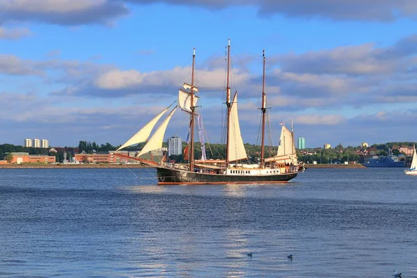 Vista Sobre Mar Báltico Puerto Kiel Con Algunos Barcos Barcos — Foto de Stock