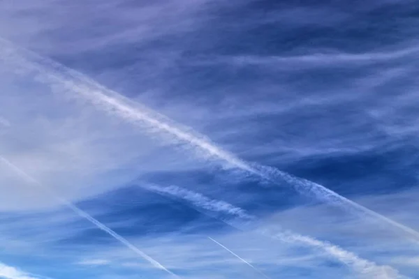 Vista Detalhada Sobre Trilhos Aeronave Céu Azul Profundo — Fotografia de Stock