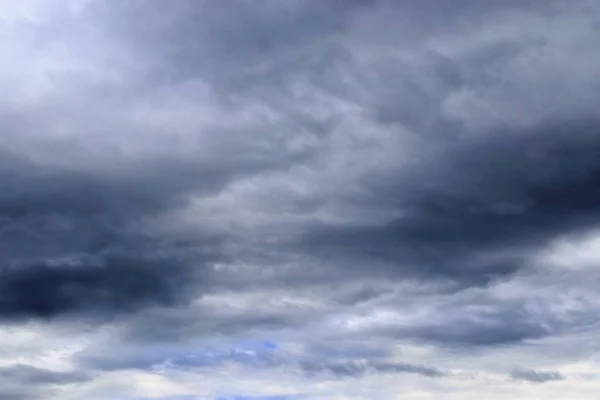 Oszałamiające Formacje Mieszane Chmura Błękitne Niebo Podjęte Europie — Zdjęcie stockowe
