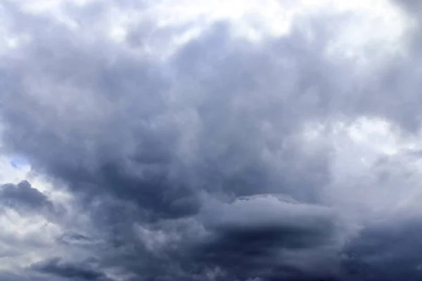 Piękne Mieszane Chmury Formacji Błękitne Niebo — Zdjęcie stockowe