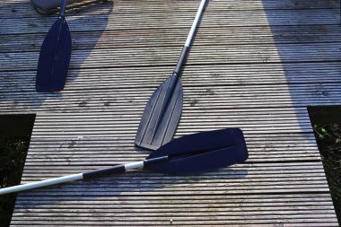 Yüksek çözünürlükte ahşap plakalar ve dokular üzerinde detaylı yakından görünüm