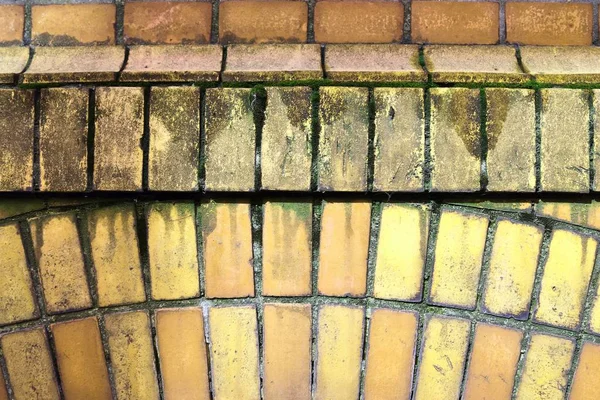 Żółte Ceglane Ściany Starymi Wywietrzanymi Kamieniami Pęknięć Wysokiej Rozdzielczości — Zdjęcie stockowe