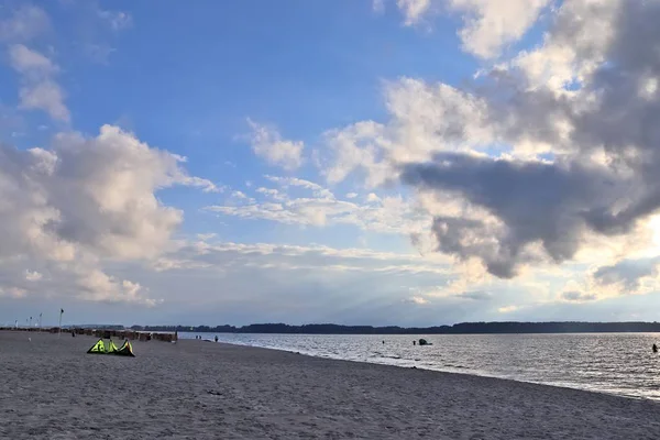 Splendido Tramonto Sulla Spiaggia Del Mar Baltico — Foto Stock